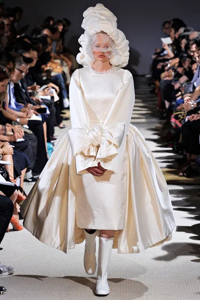 Look 1